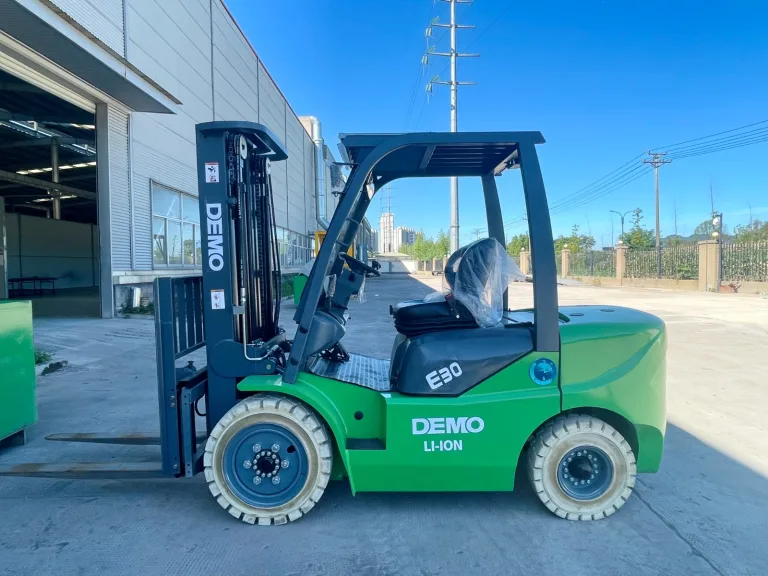 3 TON LİTYUM AKÜLÜ DEMO FORKLİFT