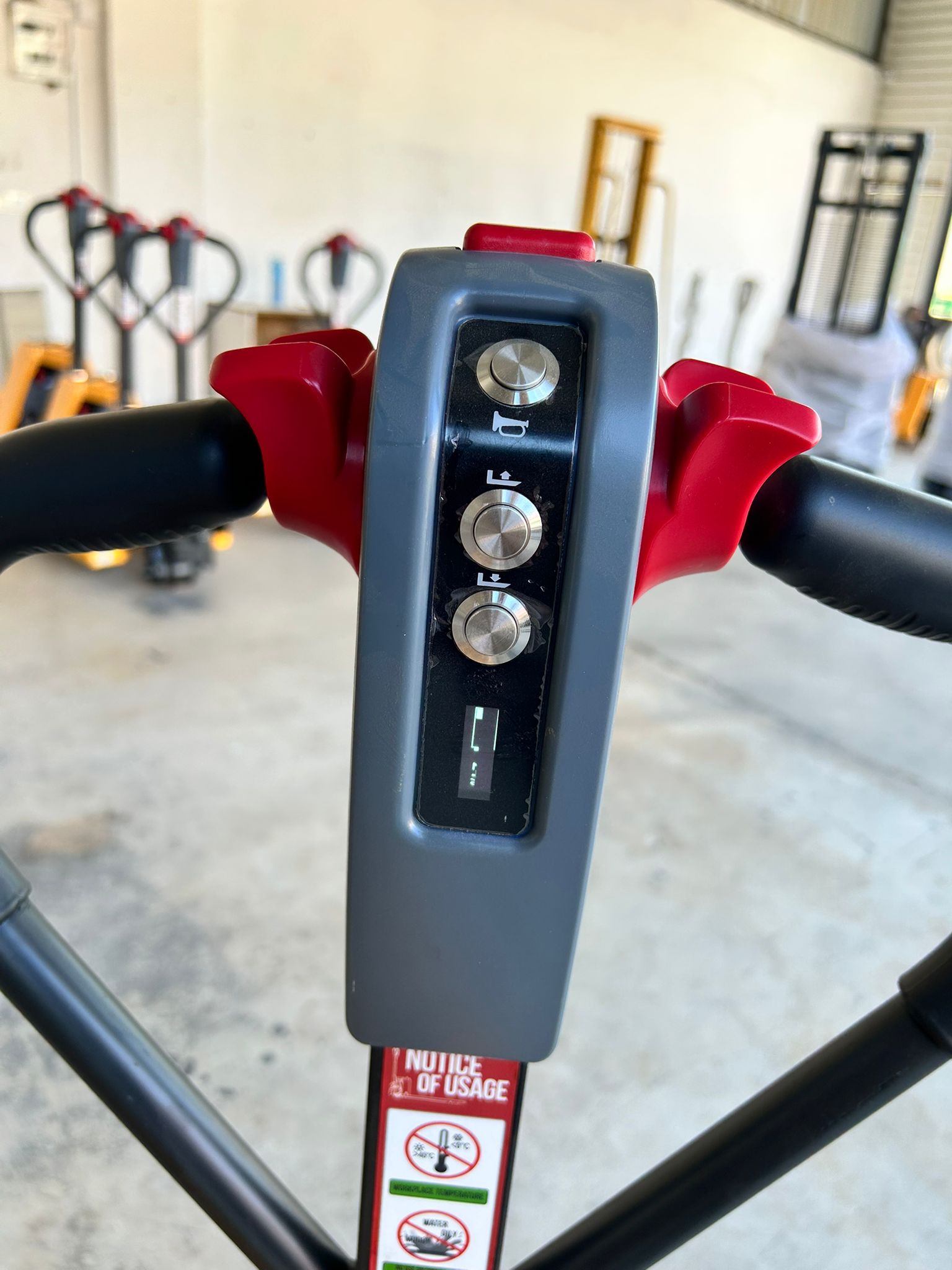 2 TON 48 VOLT LİTYUM AKÜLÜ TRANSPALET