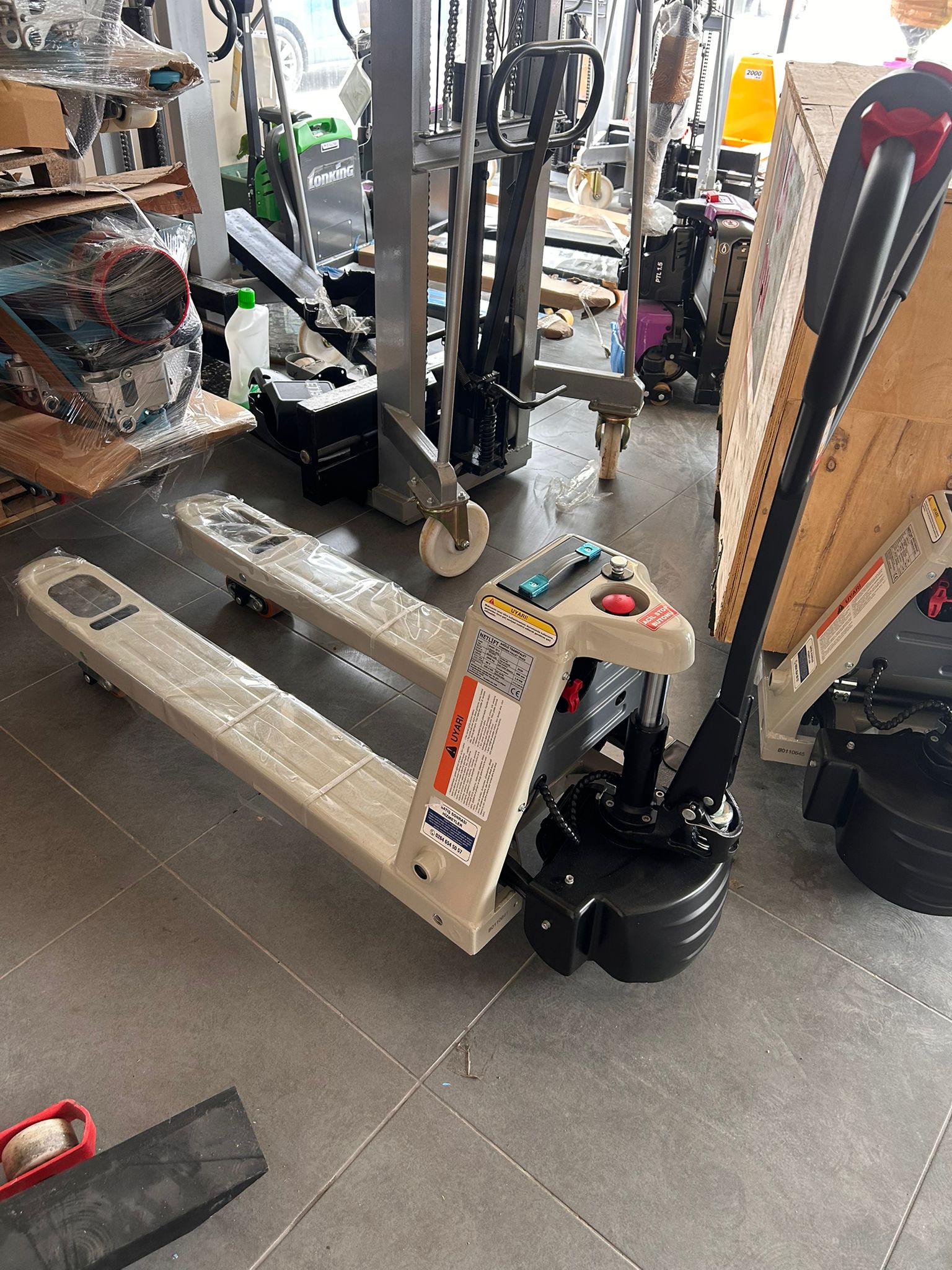 2 TON 48 VOLT LİTYUM AKÜLÜ TRANSPALET